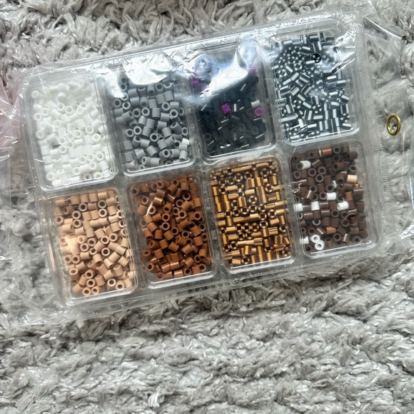 Ultimate melt beads and mixed colors and more - Picture 12 of 12